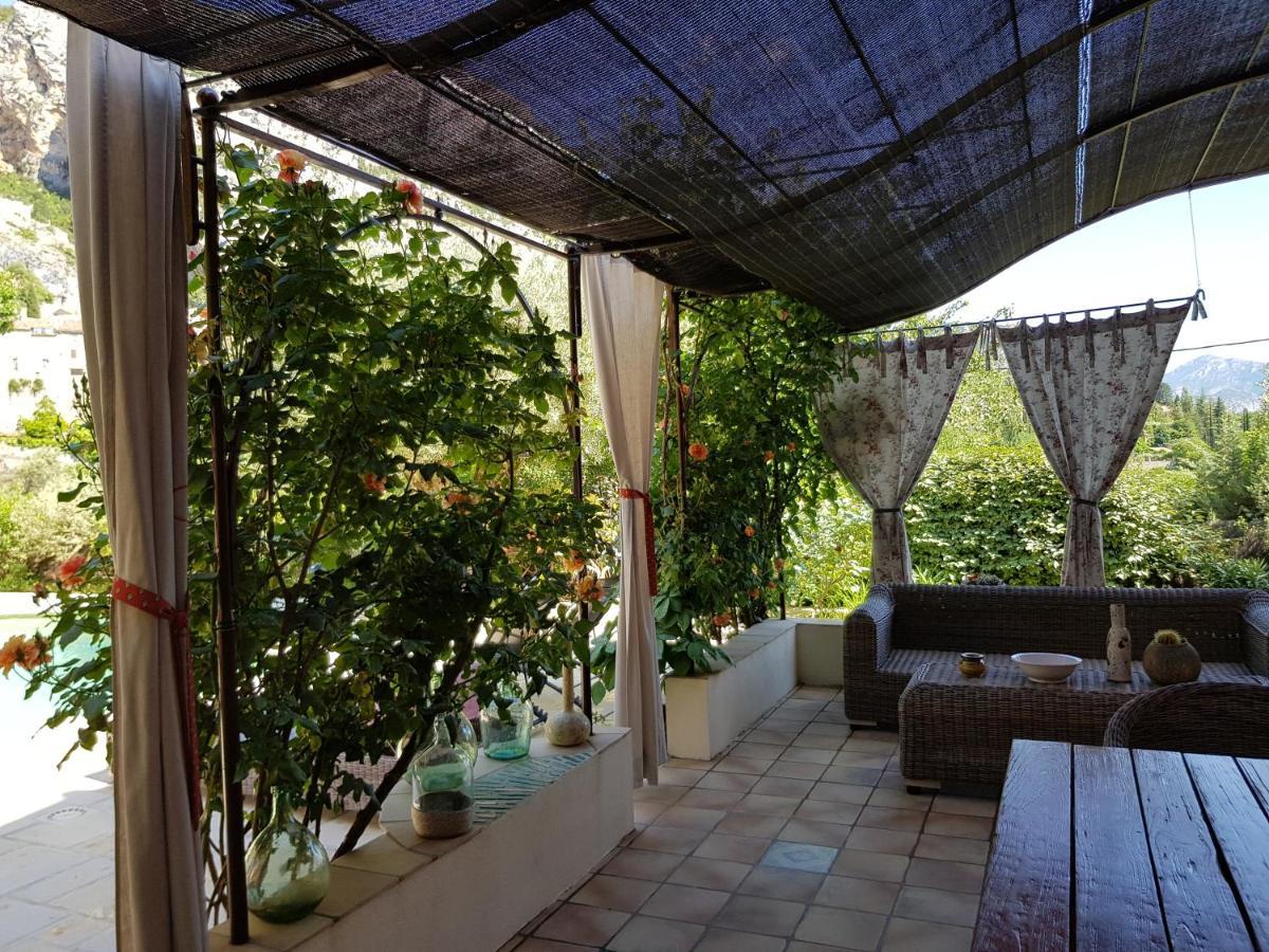 Bed and Breakfast Bastide des Oliviers à Moustiers-Sainte-Marie Extérieur photo