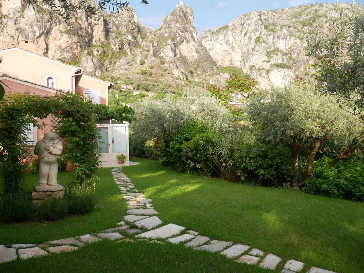 Bed and Breakfast Bastide des Oliviers à Moustiers-Sainte-Marie Extérieur photo