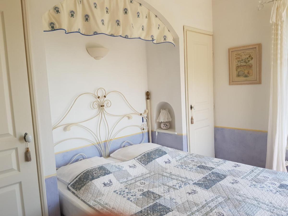 Bed and Breakfast Bastide des Oliviers à Moustiers-Sainte-Marie Extérieur photo